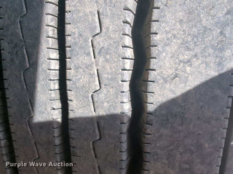 image for item NW9532 2021 Freightliner  Cascadia 126 semi truck