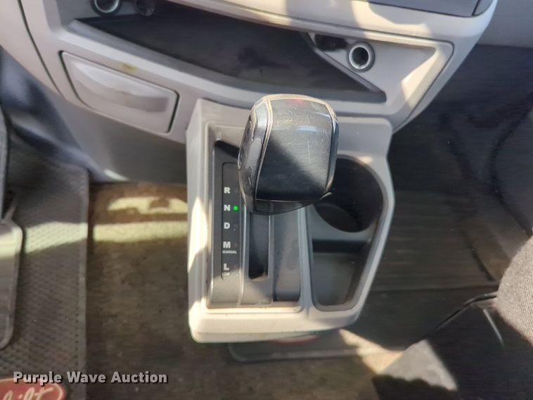 image for item NW9533 2017 Peterbilt 579 semi truck