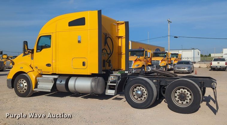 image for item NW9535 2019 Kenworth  T680 semi truck