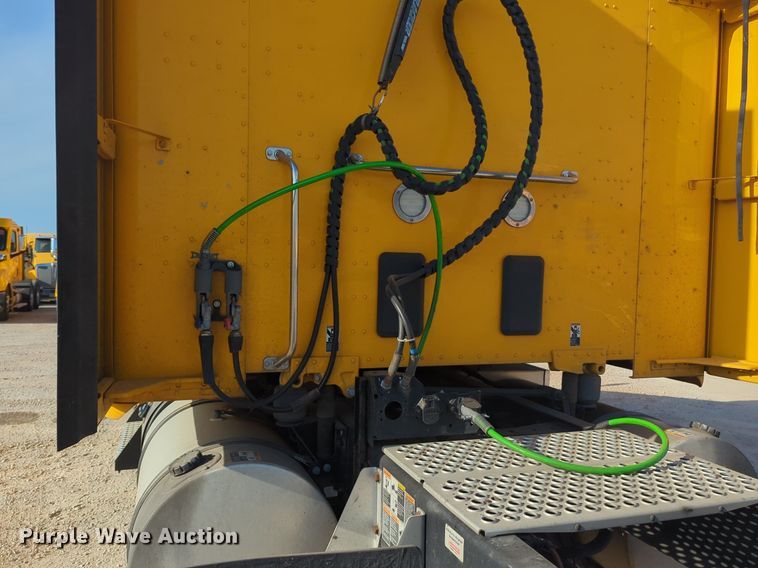 image for item NW9535 2019 Kenworth  T680 semi truck