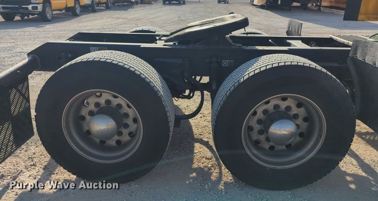 image for item NW9535 2019 Kenworth  T680 semi truck