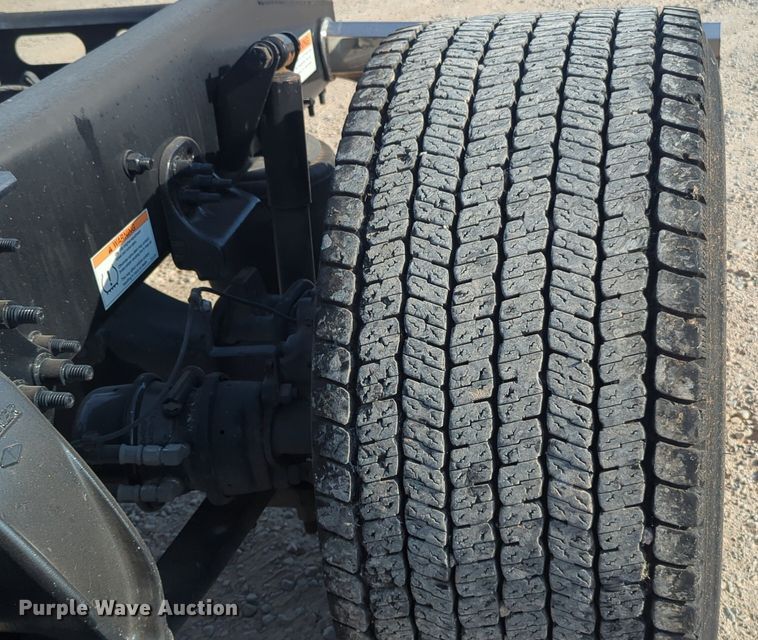 image for item NW9536 2020 Freightliner  Cascadia 126 semi truck