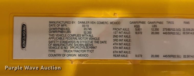 image for item NW9536 2020 Freightliner  Cascadia 126 semi truck