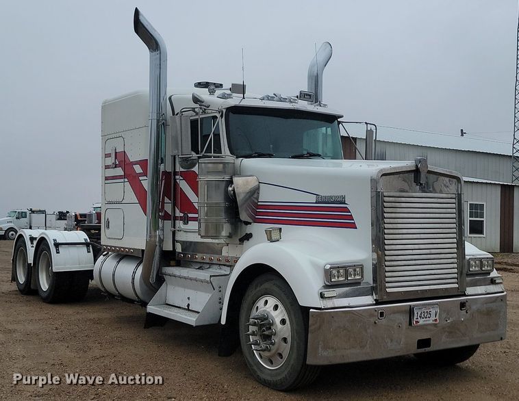 image for item NZ9874 1996 Kenworth  W900 semi truck