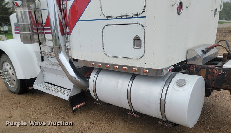 image for item NZ9874 1996 Kenworth  W900 semi truck