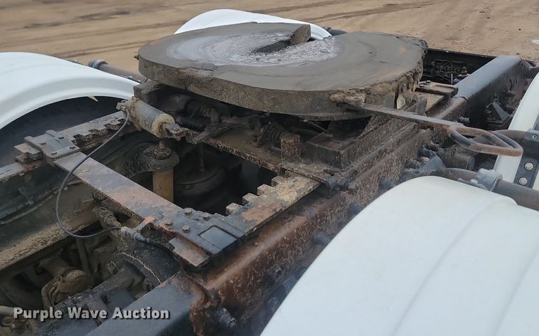 image for item NZ9874 1996 Kenworth  W900 semi truck