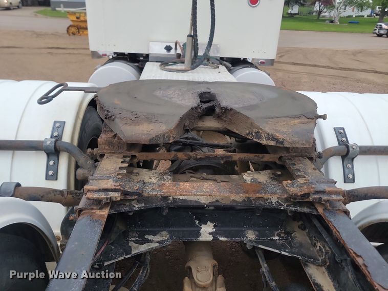 image for item NZ9874 1996 Kenworth  W900 semi truck