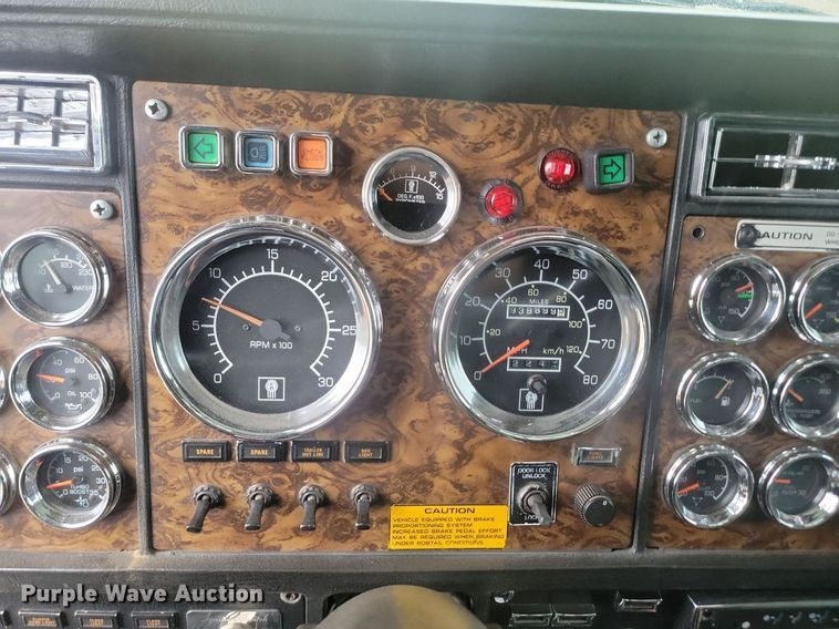 image for item NZ9874 1996 Kenworth  W900 semi truck