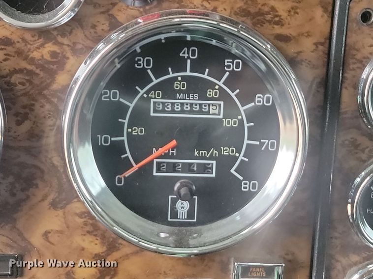 image for item NZ9874 1996 Kenworth  W900 semi truck