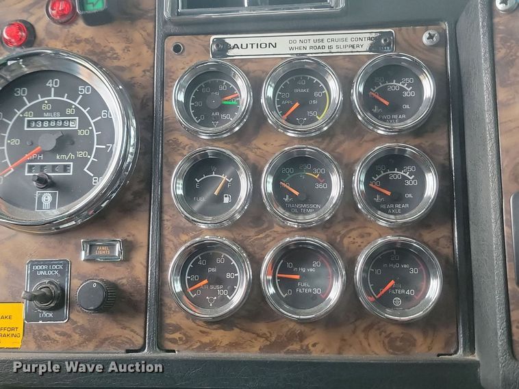 image for item NZ9874 1996 Kenworth  W900 semi truck