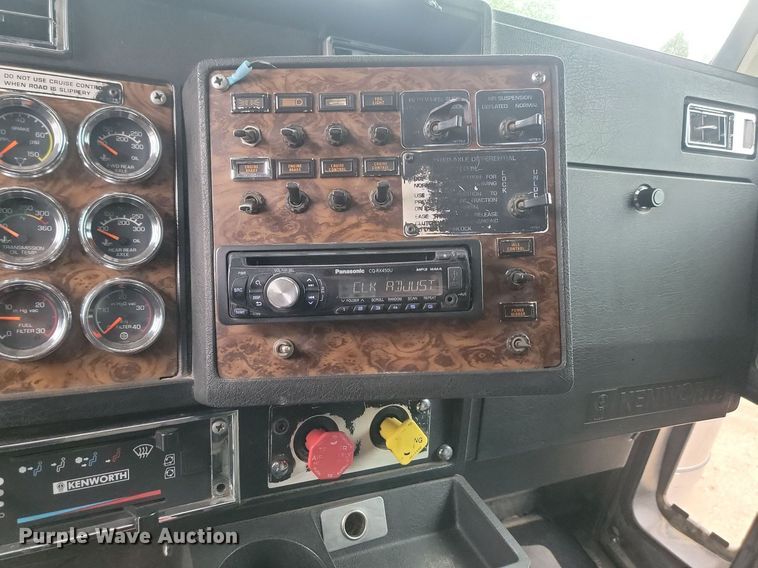 image for item NZ9874 1996 Kenworth  W900 semi truck