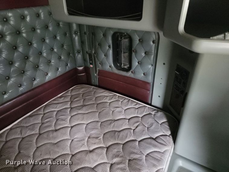 image for item NZ9874 1996 Kenworth  W900 semi truck