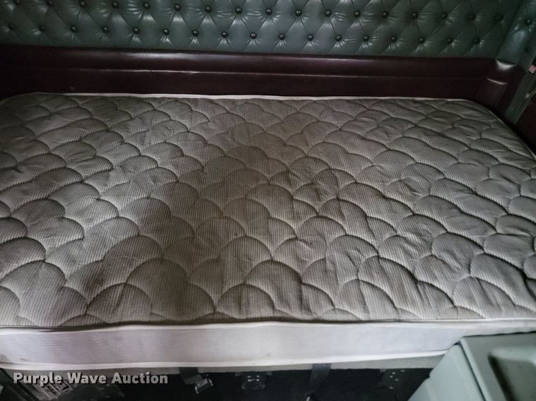 image for item NZ9874 1996 Kenworth  W900 semi truck