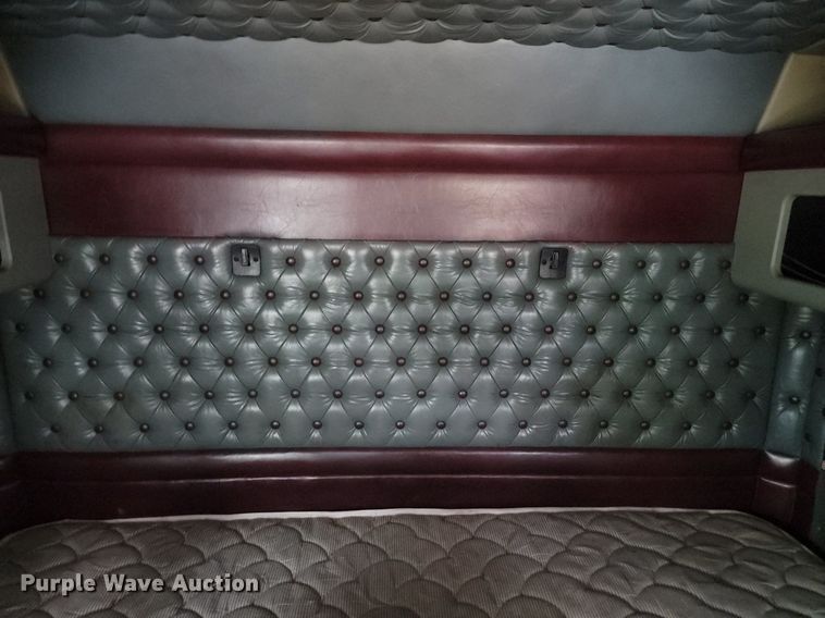 image for item NZ9874 1996 Kenworth  W900 semi truck