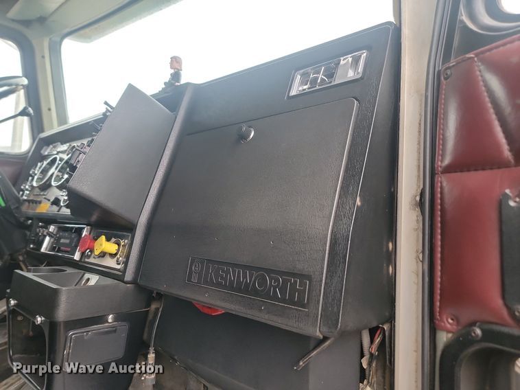 image for item NZ9874 1996 Kenworth  W900 semi truck