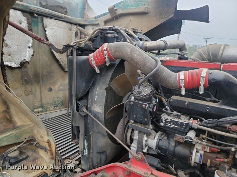 image for item NZ9874 1996 Kenworth  W900 semi truck