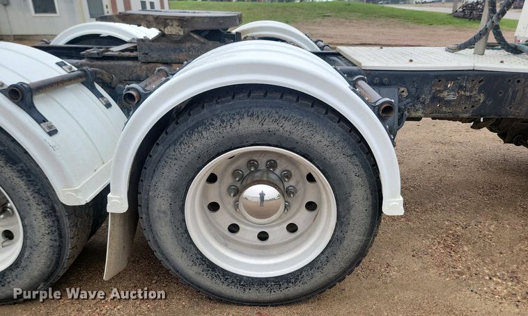 image for item NZ9874 1996 Kenworth  W900 semi truck