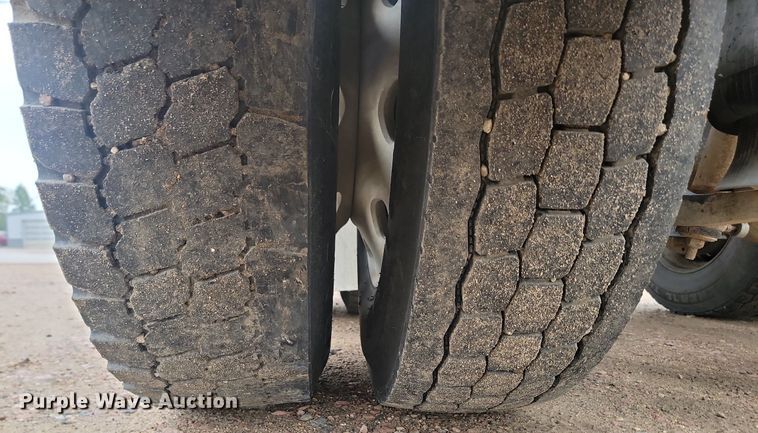 image for item NZ9874 1996 Kenworth  W900 semi truck