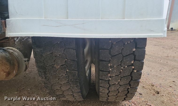 image for item NZ9874 1996 Kenworth  W900 semi truck