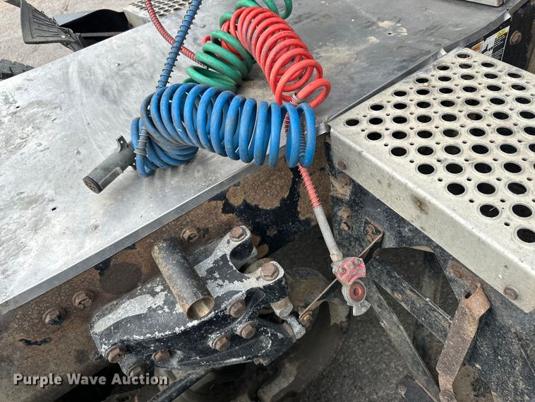 image for item OI9248 2009 Kenworth T600 semi truck