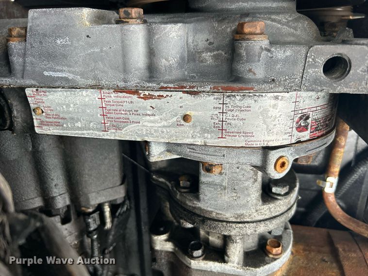 image for item OI9566 1999 International  9100 semi truck