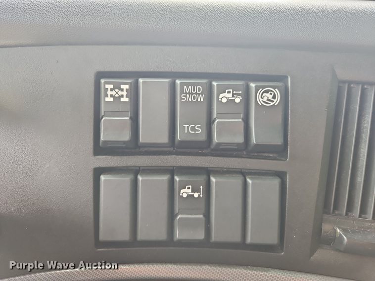 image for item OK9862 2020 Volvo  VNL semi truck