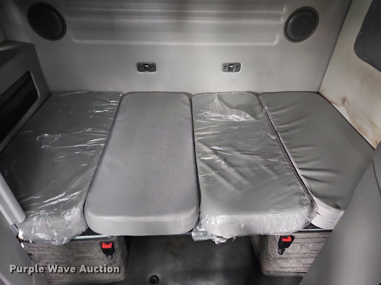 image for item OK9862 2020 Volvo  VNL semi truck