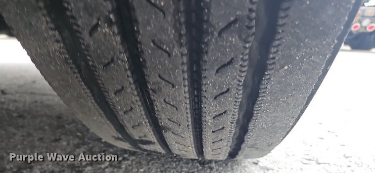 image for item OK9862 2020 Volvo  VNL semi truck