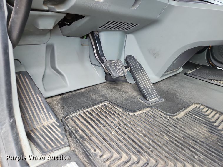 image for item OK9899 2020 Kenworth  T680 semi truck