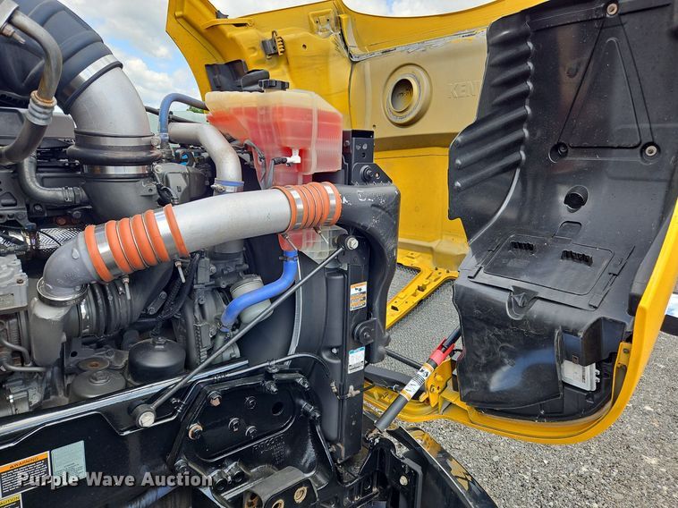 image for item OK9899 2020 Kenworth  T680 semi truck