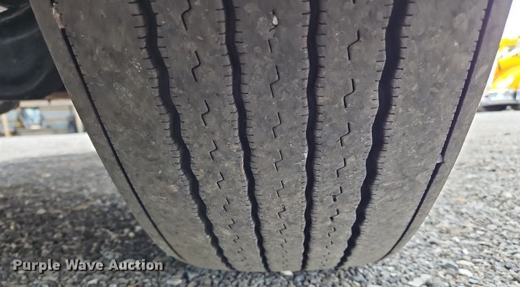 image for item OK9899 2020 Kenworth  T680 semi truck