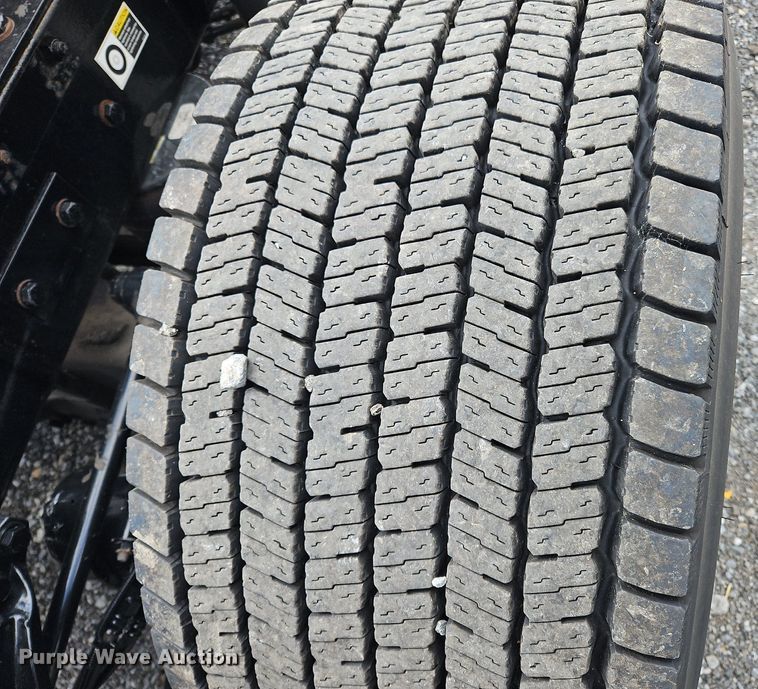 image for item OK9899 2020 Kenworth  T680 semi truck