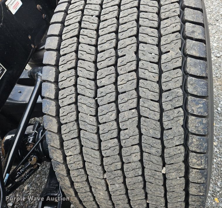 image for item OK9899 2020 Kenworth  T680 semi truck