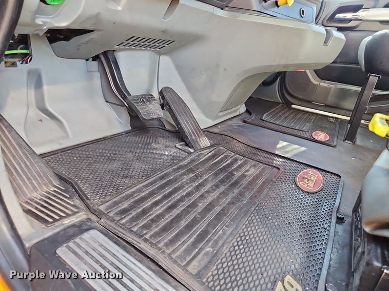 image for item OK9913 2021 Kenworth T680 semi truck