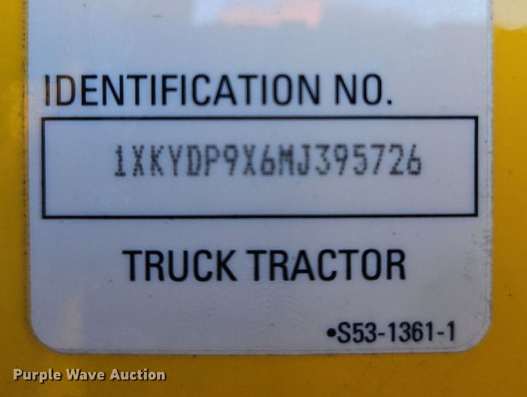 image for item OK9913 2021 Kenworth T680 semi truck