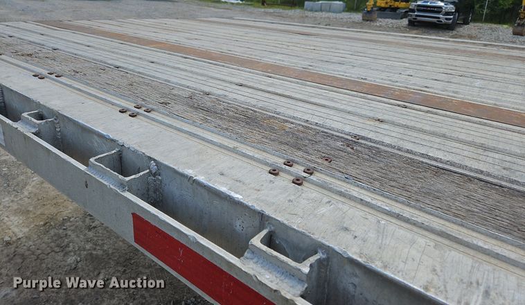 image for item OK9951 2006 Fontaine  flatbed trailer