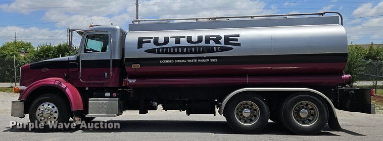 image for item OK9953 2007 Peterbilt  378 tank truck