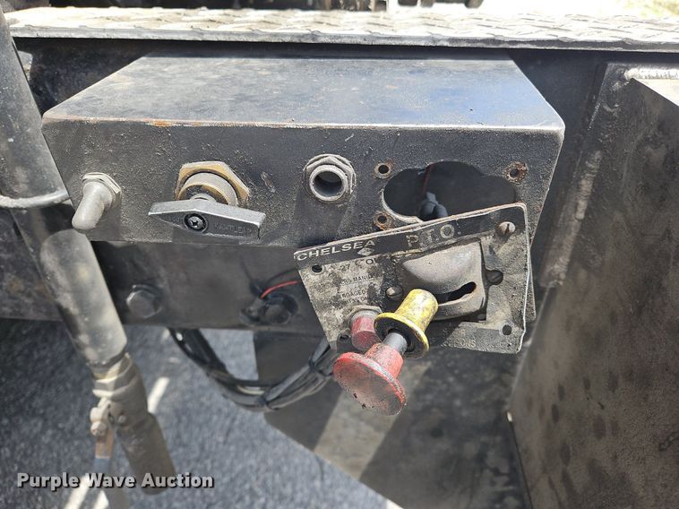 image for item OK9953 2007 Peterbilt  378 tank truck