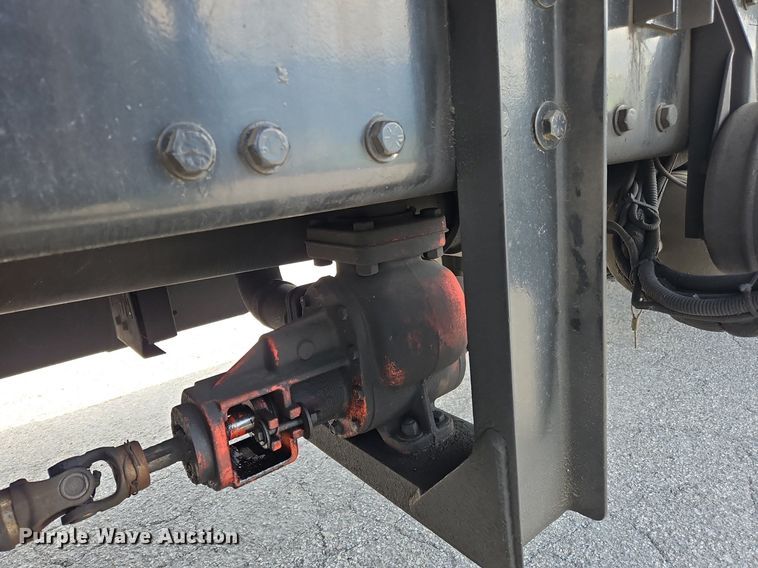 image for item OK9953 2007 Peterbilt  378 tank truck