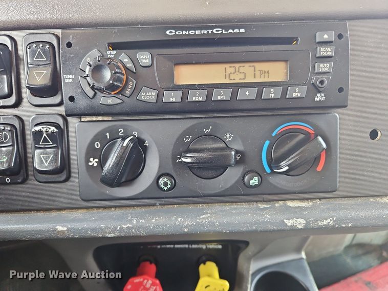 image for item OK9953 2007 Peterbilt  378 tank truck