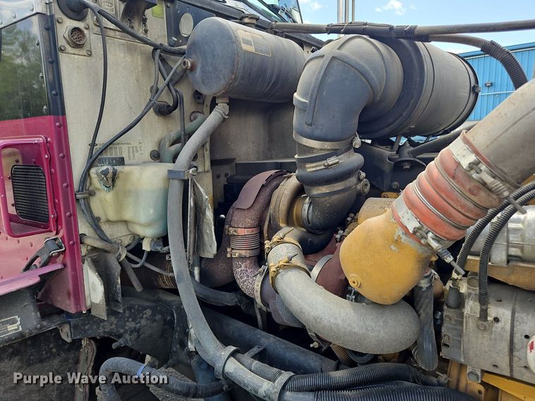 image for item OK9953 2007 Peterbilt  378 tank truck