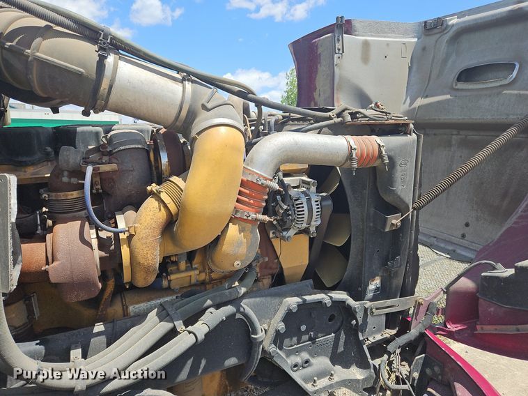 image for item OK9954 2007 Peterbilt  386 tank truck