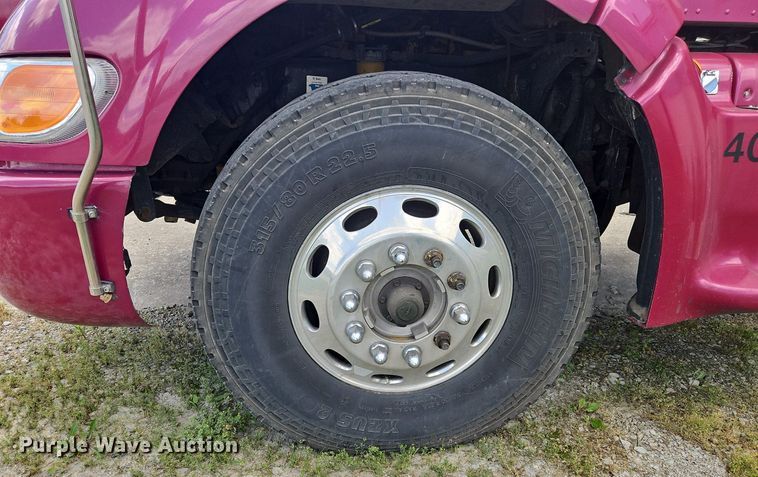 image for item OK9954 2007 Peterbilt  386 tank truck