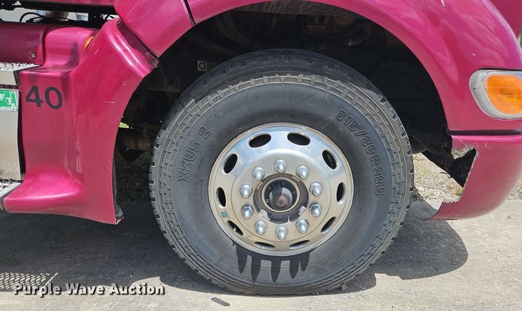 image for item OK9954 2007 Peterbilt  386 tank truck