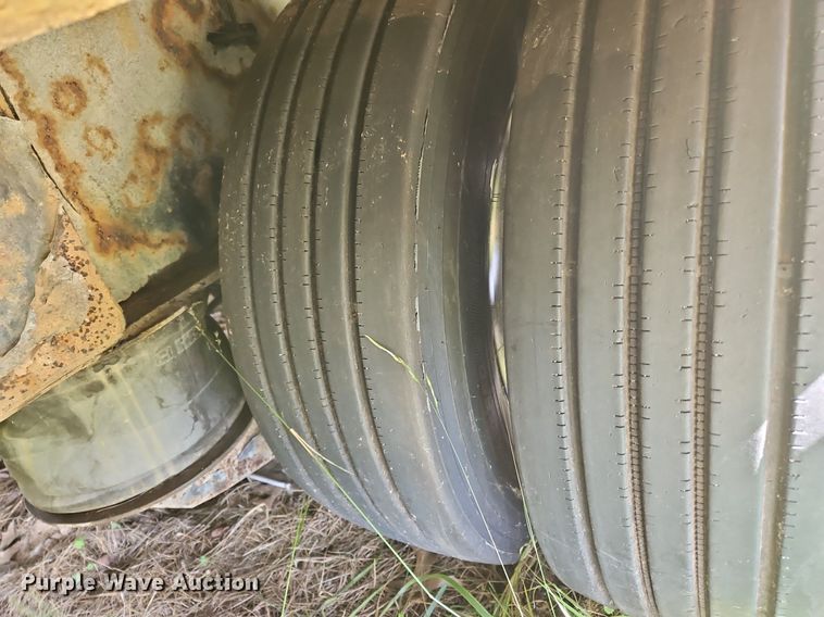 image for item OK9970 2015 Trail King TK80HT drop deck hydratail equipment trailer