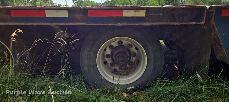 image for item OK9970 2015 Trail King TK80HT drop deck hydratail equipment trailer