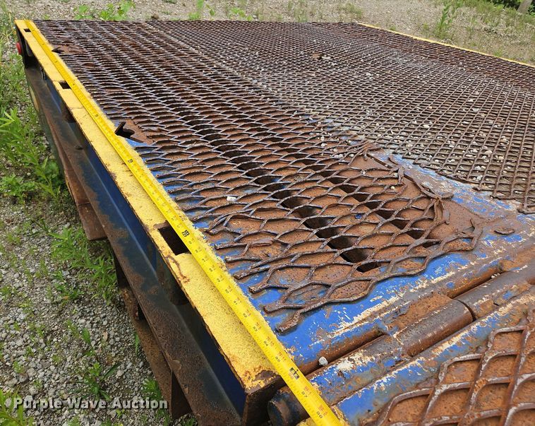 image for item OK9975 2014 Ledwell LW48HT2 drop deck hydratail equipment trailer