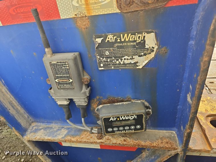 image for item OK9976 2013 Ledwell LW53HT3 drop deck hydratail equipment trailer