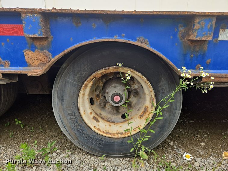 image for item OK9976 2013 Ledwell LW53HT3 drop deck hydratail equipment trailer