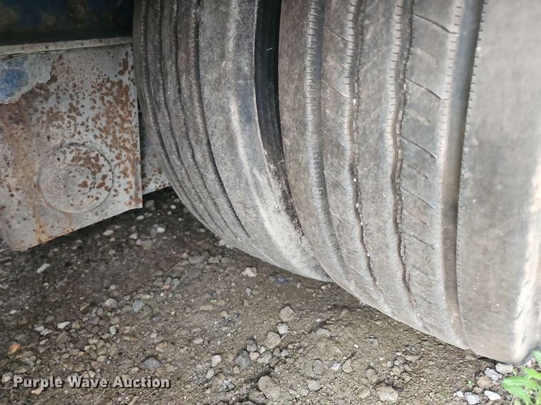 image for item OK9976 2013 Ledwell LW53HT3 drop deck hydratail equipment trailer